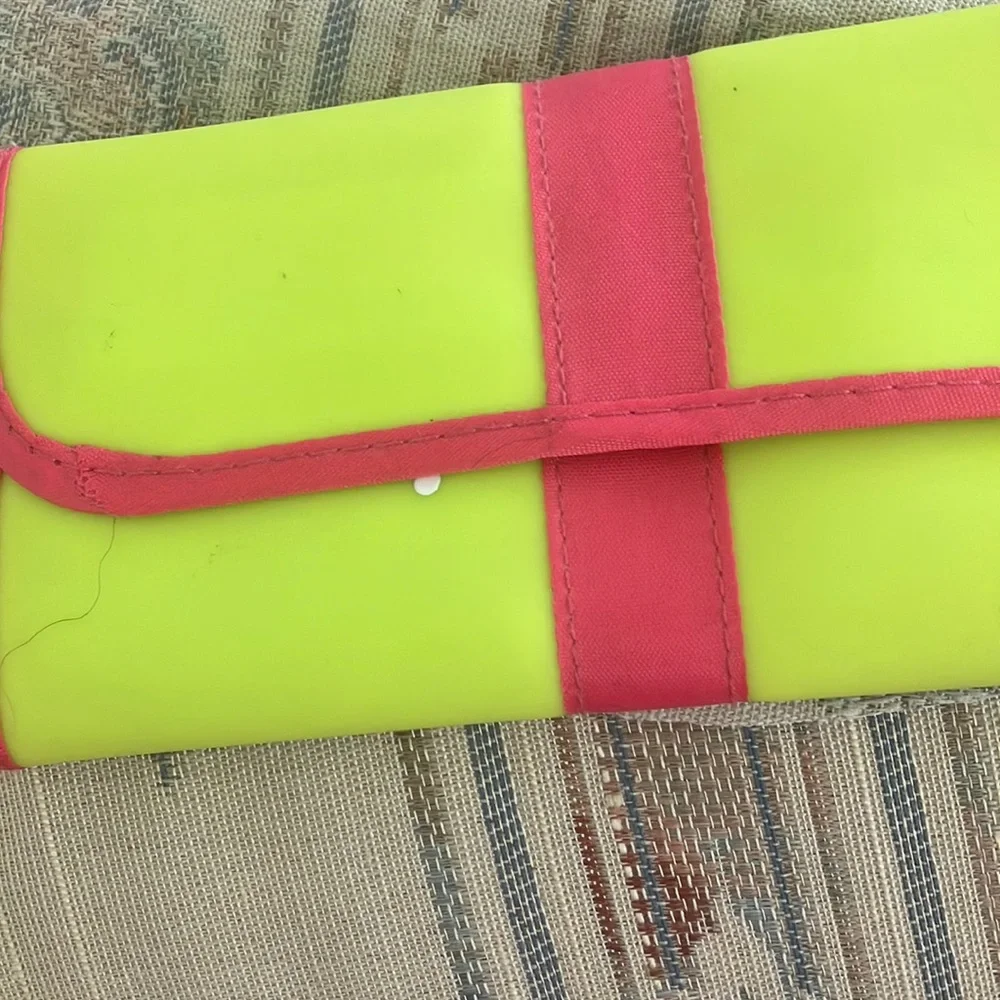 FINAL MARKDOWN Style brush pouch